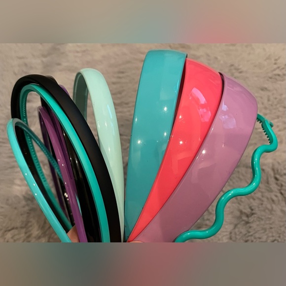 Light Purple plastic headband - Picture 3 of 3